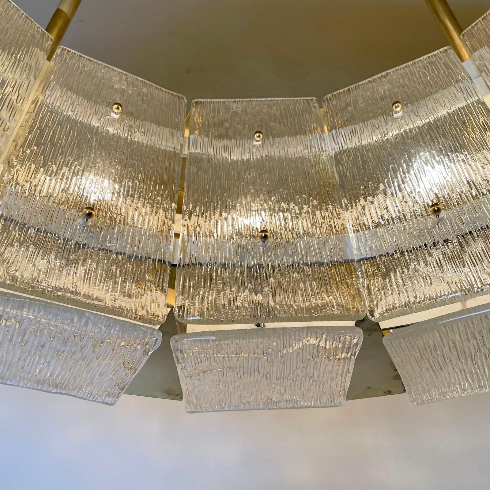 photo furniture Late 20th Century Round Brass & Transparent Textured Murano Art Glass Chandelier