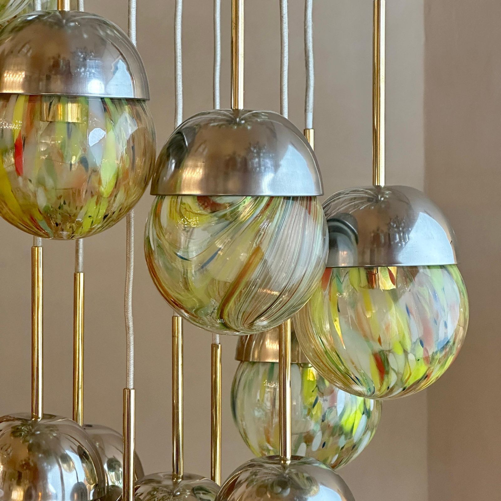 photo furniture Late 20th Century Chrome, Brushed Steel, Brass & Murano Glass Cascade Chandelier
