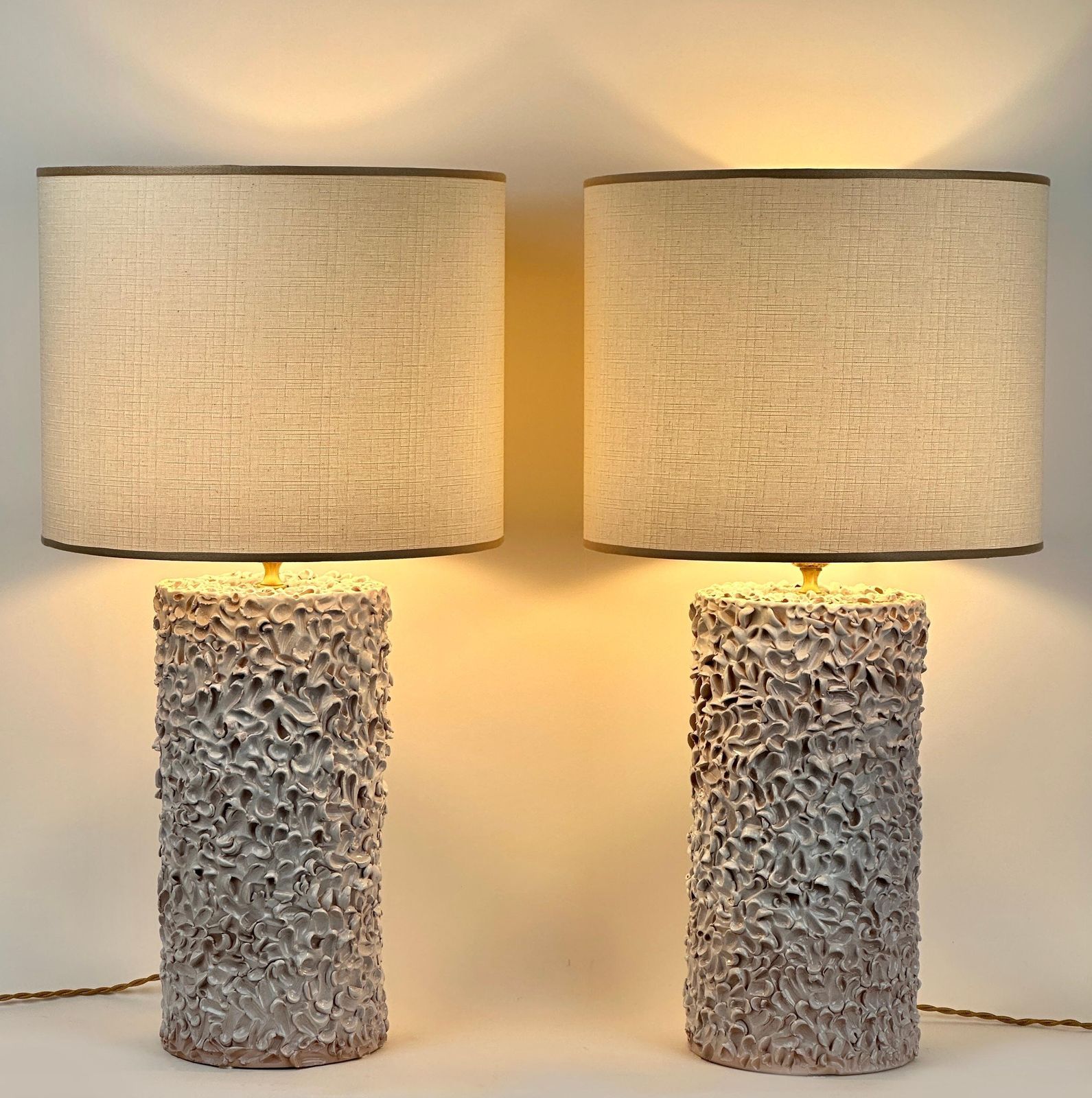 Late 20th Century Pair Of Italian White Ceramic Sculptural Table Lamps W/ Shades photo furniture