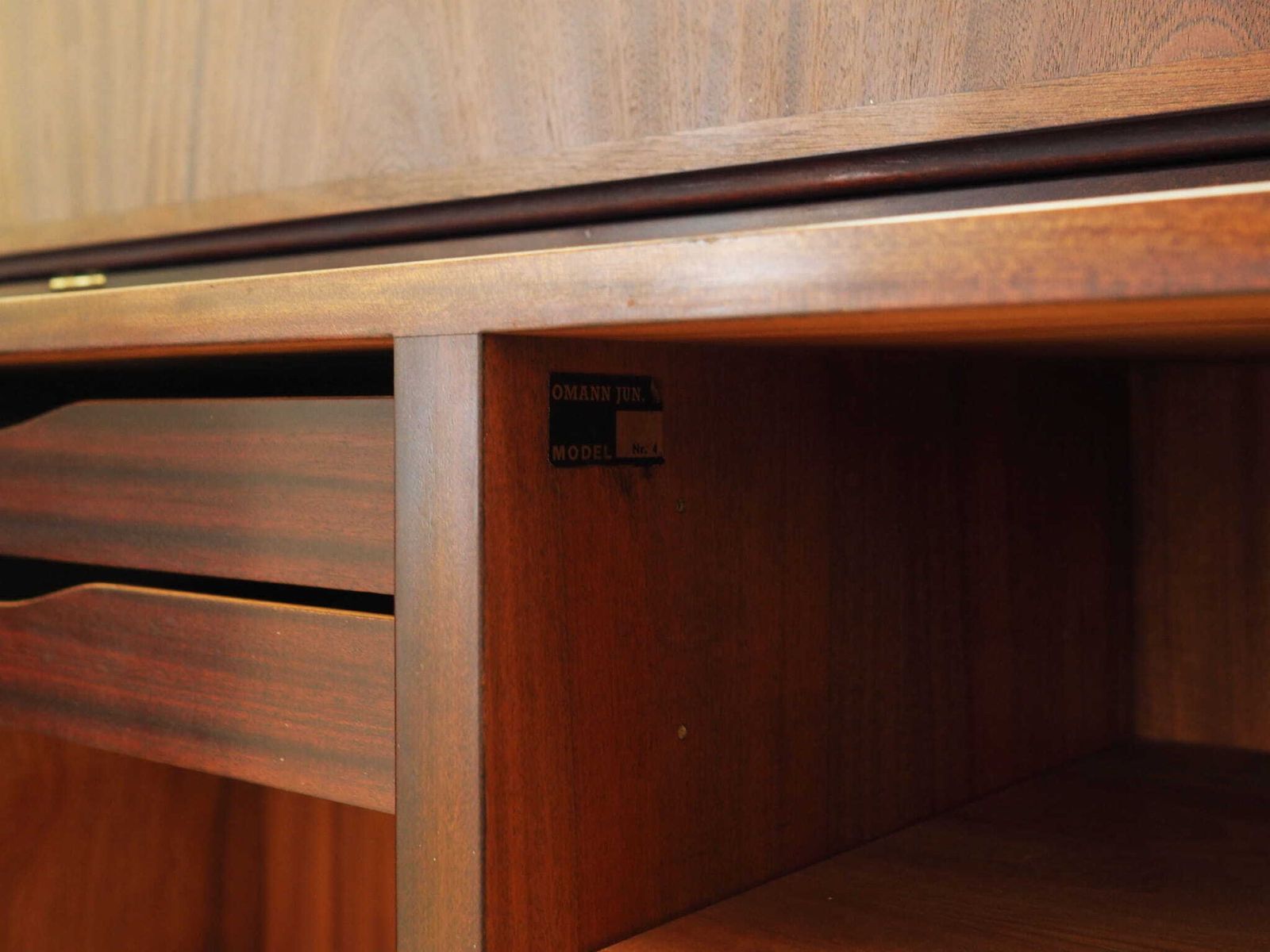 photo vintage Mahogany Bookcase Danish Design 1970s  Manufacture Omann Jun