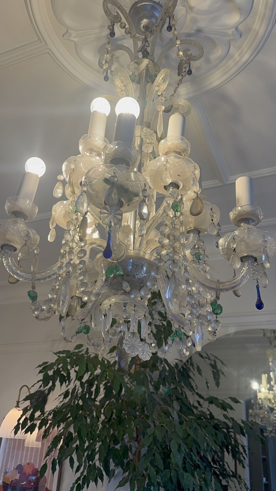photo furniture Job Lot 4 Antique Chandeliers