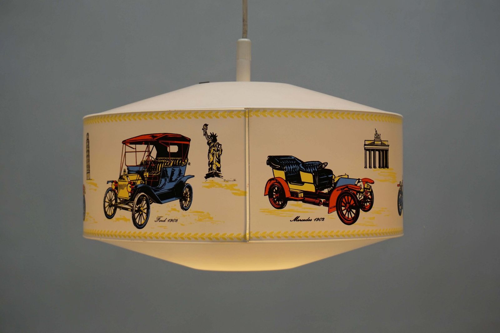 Pendant Light Decorated With Oldtimers photo Lighting