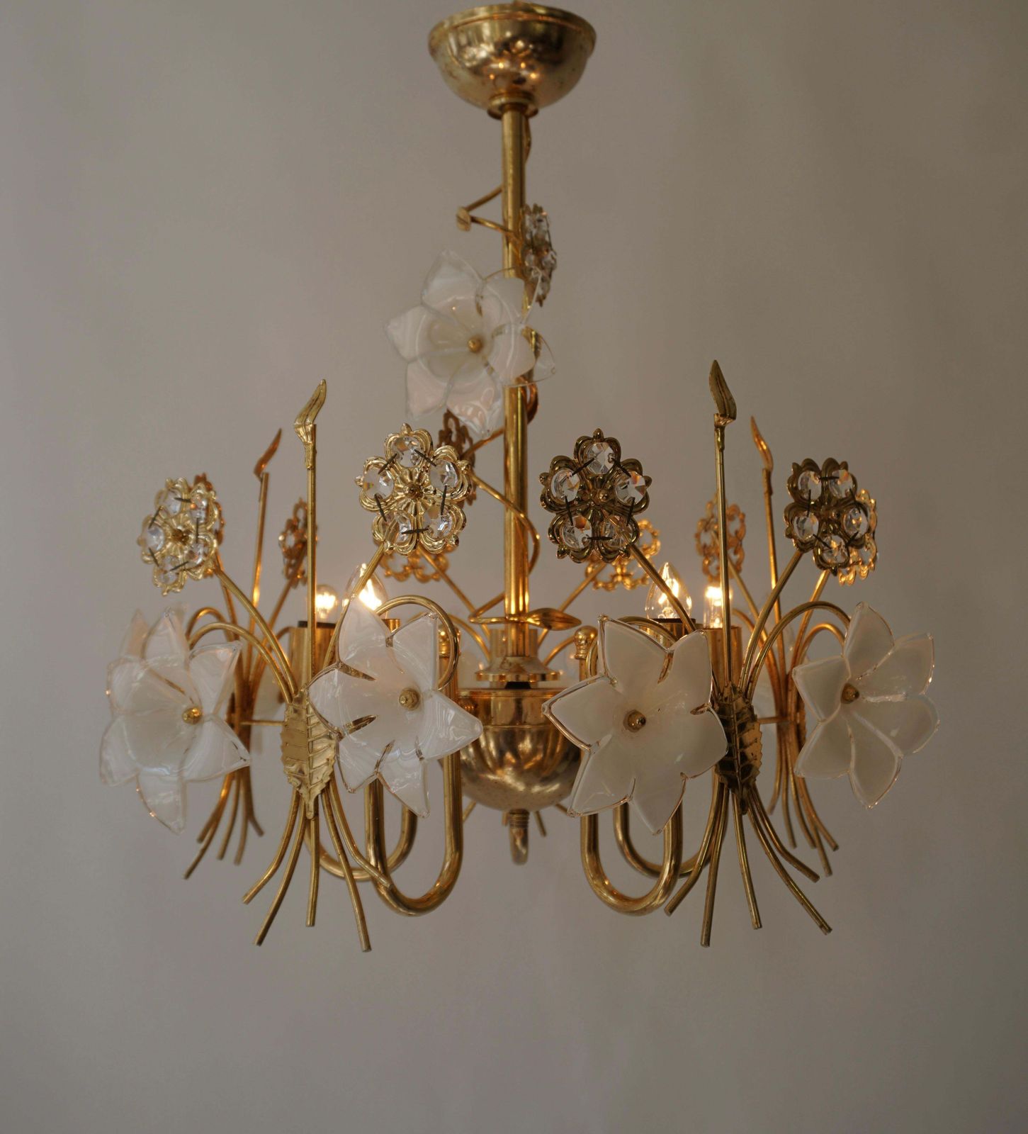 Murano Glass And Crystal Chandelier With White Flowers photo vintage