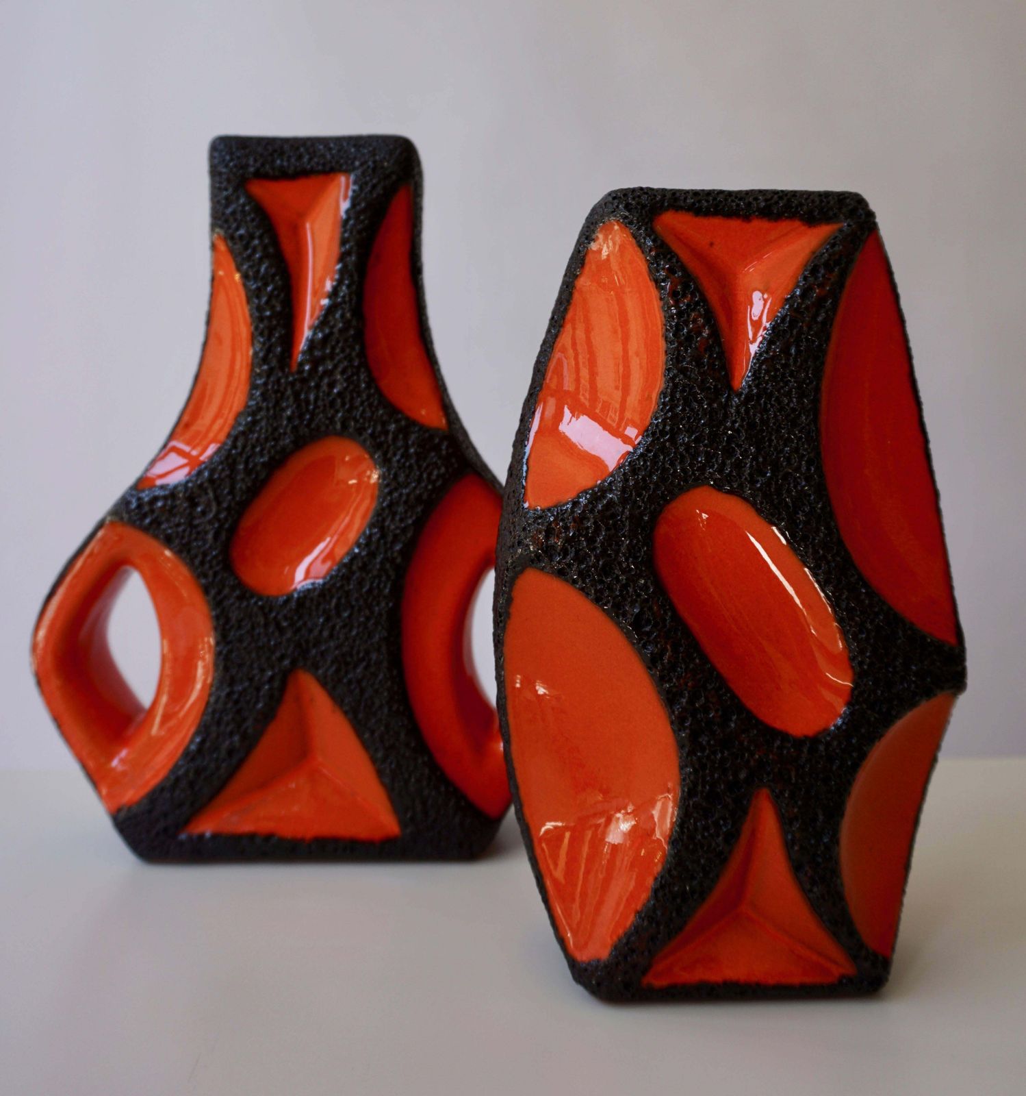 photo vintage Two West German Roth Keramik Art Pottery 'Fat Lava' Guitar Vase