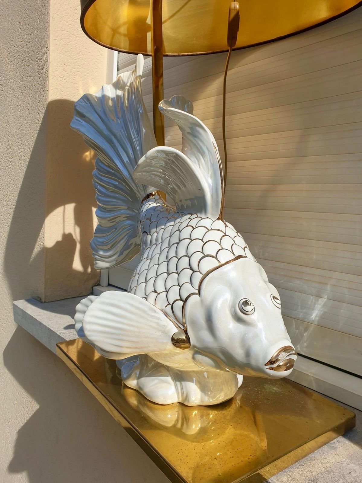 photo vinterior Italian Midcentury Big Ceramic Fish Lamp With Brass Details, 1970s