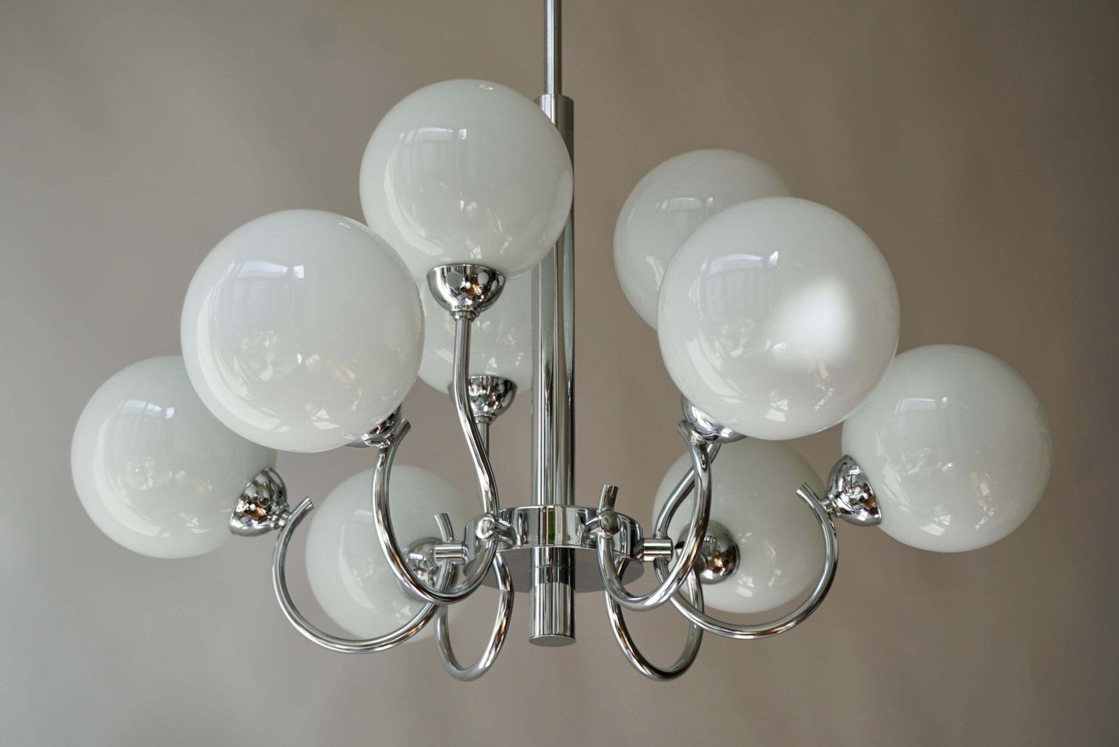 photo furniture Vintage Chandelier In Chrome And Opaline Glass