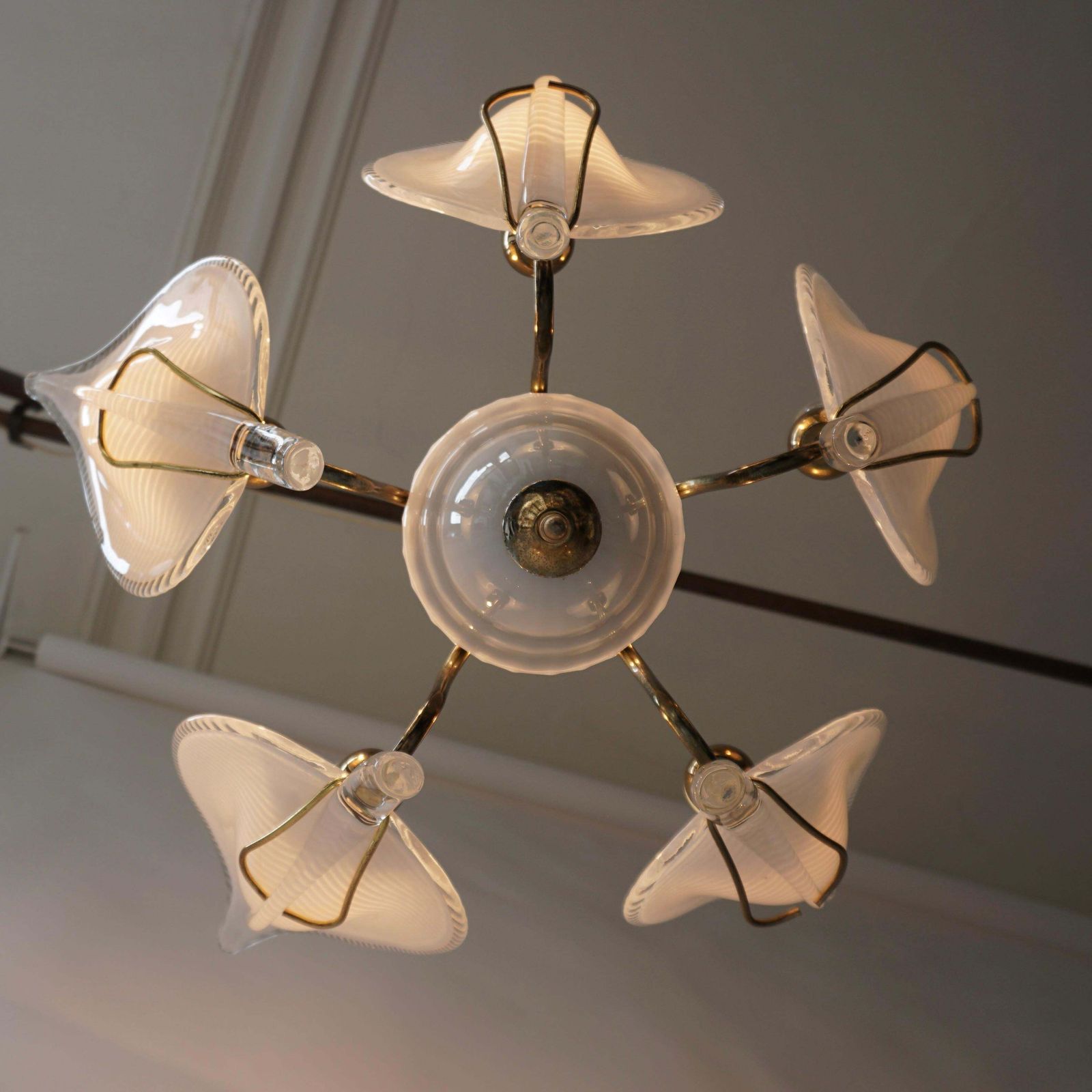 Mid Century Modern Murano 5 Leaf Chandelier By Franco Luce photo vinterior