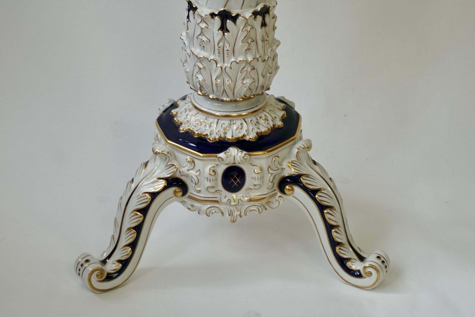 Furniture Porcelain Hollywood Regency Style Side End Table, Germany, 20th Century photo