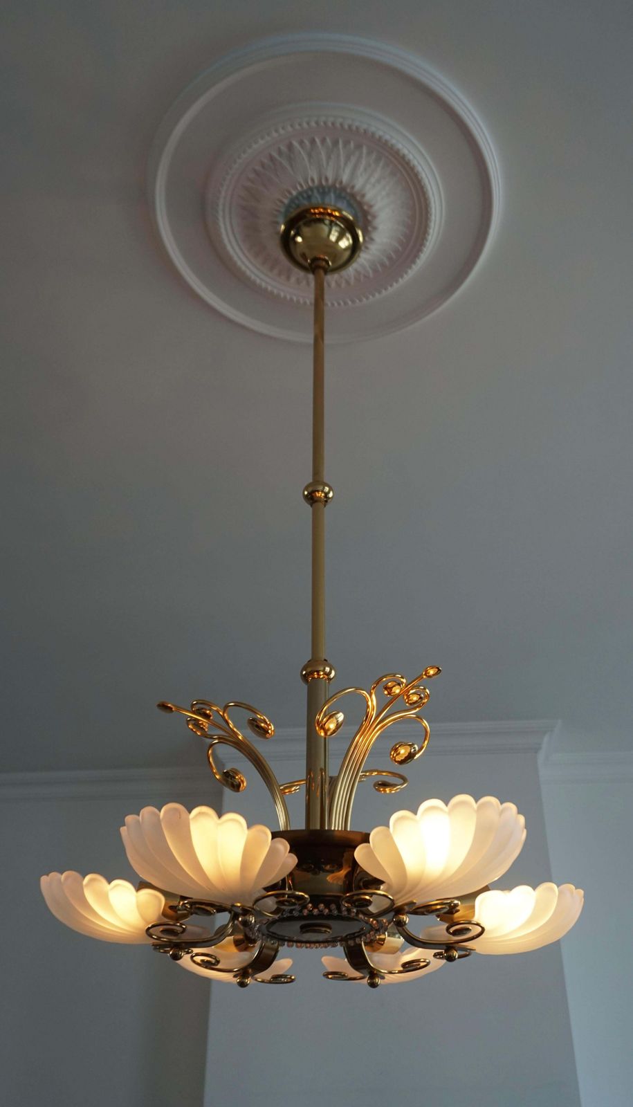 Italian Chandelier In Brass With Murano Glass Shells, 1970s photo Lighting