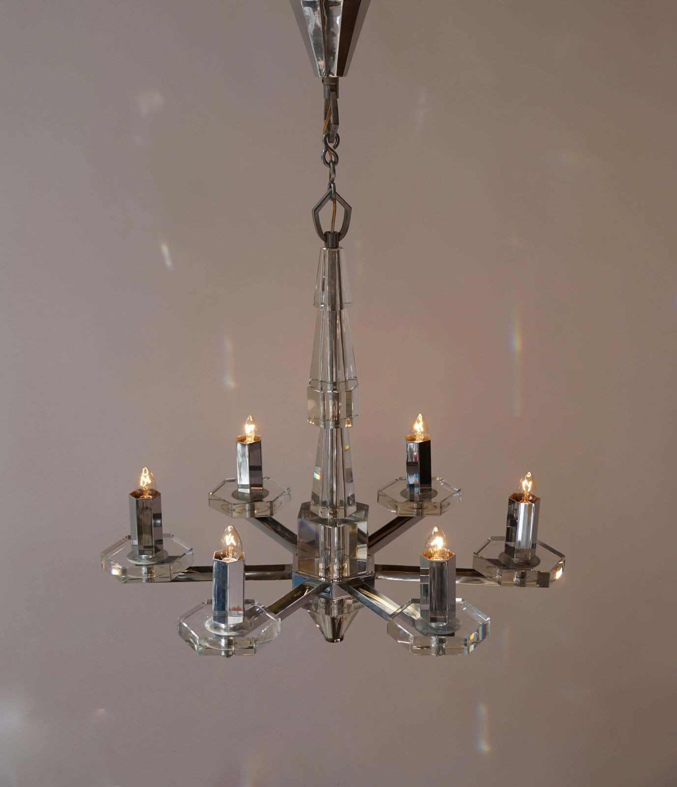 photo furniture Precious Faceted Crystal Glass Art Deco Chandelier