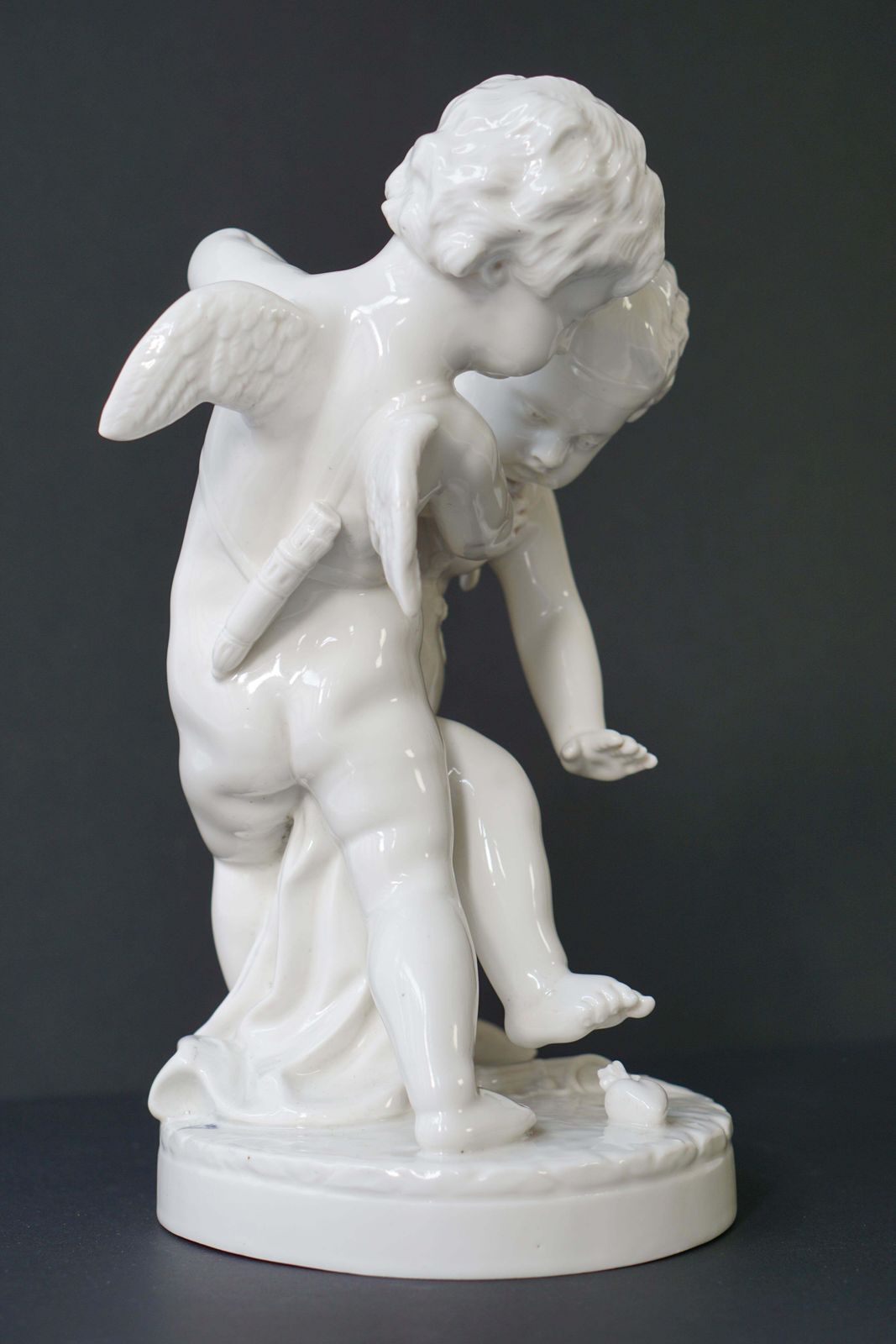 Porcelain Figurative Sculpture Representing Two Little Angels, Putti photo buy