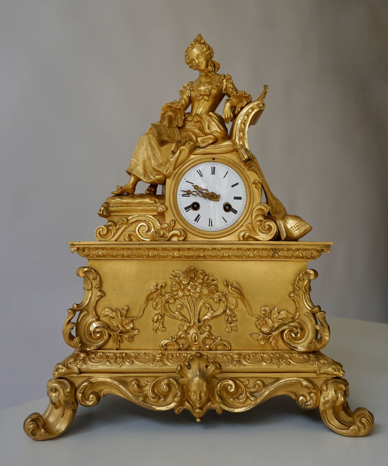 photo for sale Very Fine And Elegant Fire, Gilt Bronze Mantle Clock In The Romantic Taste