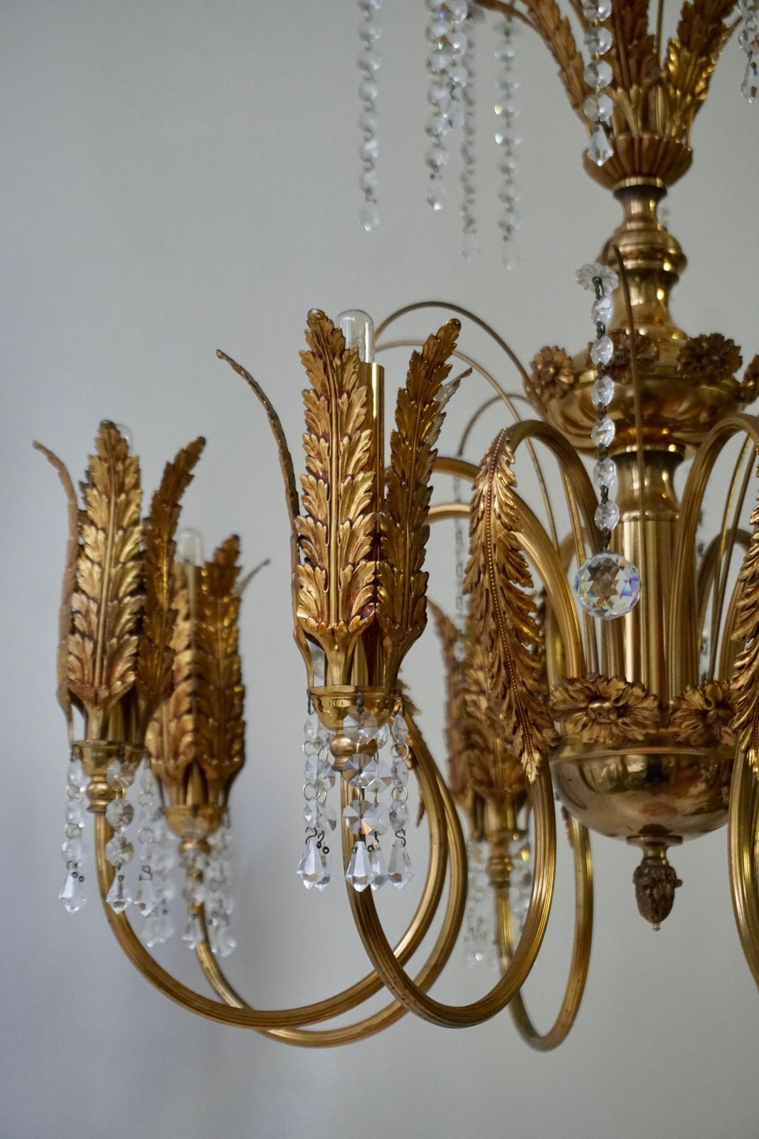 Gilt Palm Leaf Hollywood Regency Chandelier With Crystal photo Lighting
