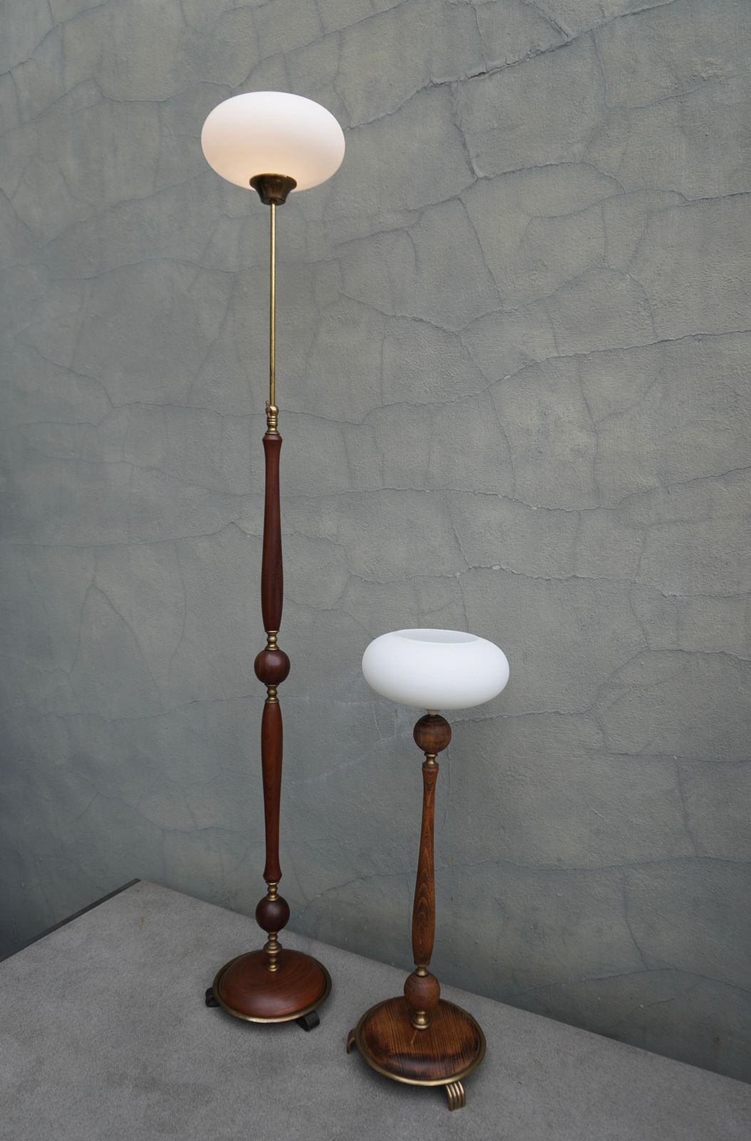 Adjustable Floor Lamp And Table Lamp Set In Wood And Brass With Glass Shades photo vintage