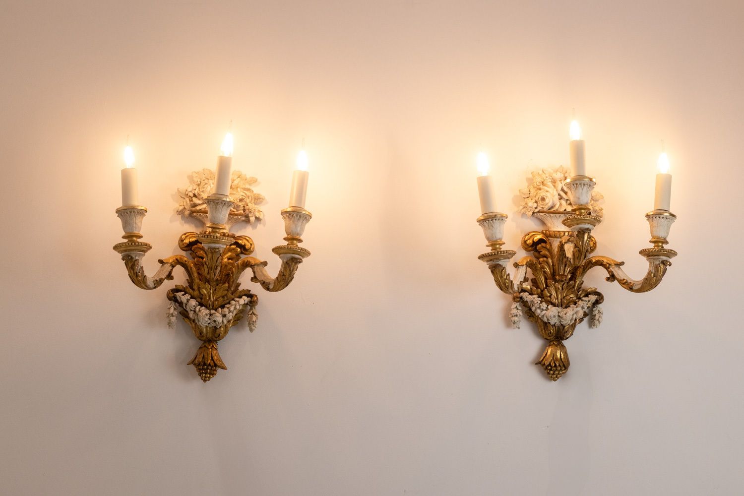 Pair Of Louis XVI Style Wall Lights In Gilded And Lacquered Wood. Circa 1900. photo Lighting