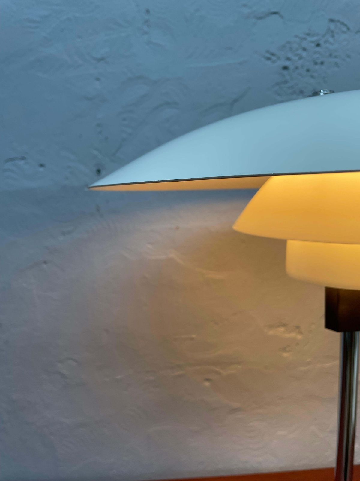 photo buy Vintage Poul Henningsen 4/3 Table Lamp From The 1960s