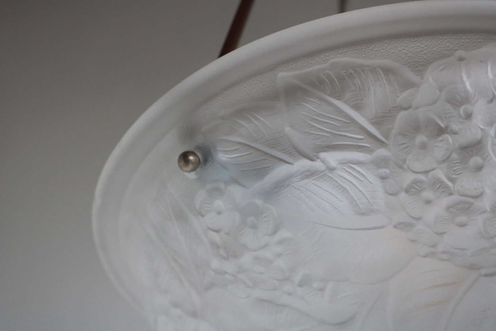 Antieke Bloemmotief Art Deco / Art Nouveau Franse Hanglamp Uit 1920 – Glas photo vintage