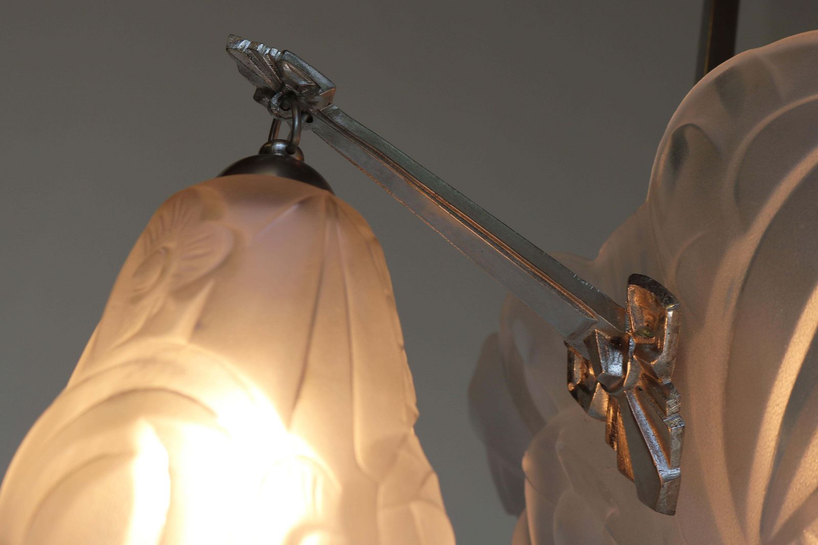photo furniture Geometric Art Deco Chandelier By David Guéron Degue & A. Petitot 1930 Antique