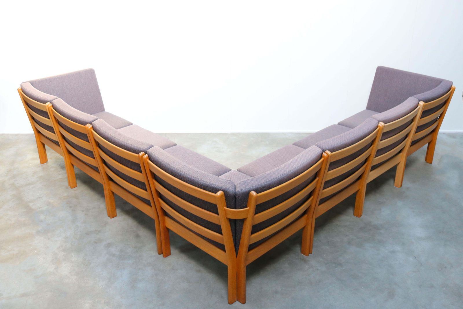 photo vinterior Grote Modulaire Bank Ge 280 Van Hans J. Wegner Voor Getama – Eiken, Blauwgrijs