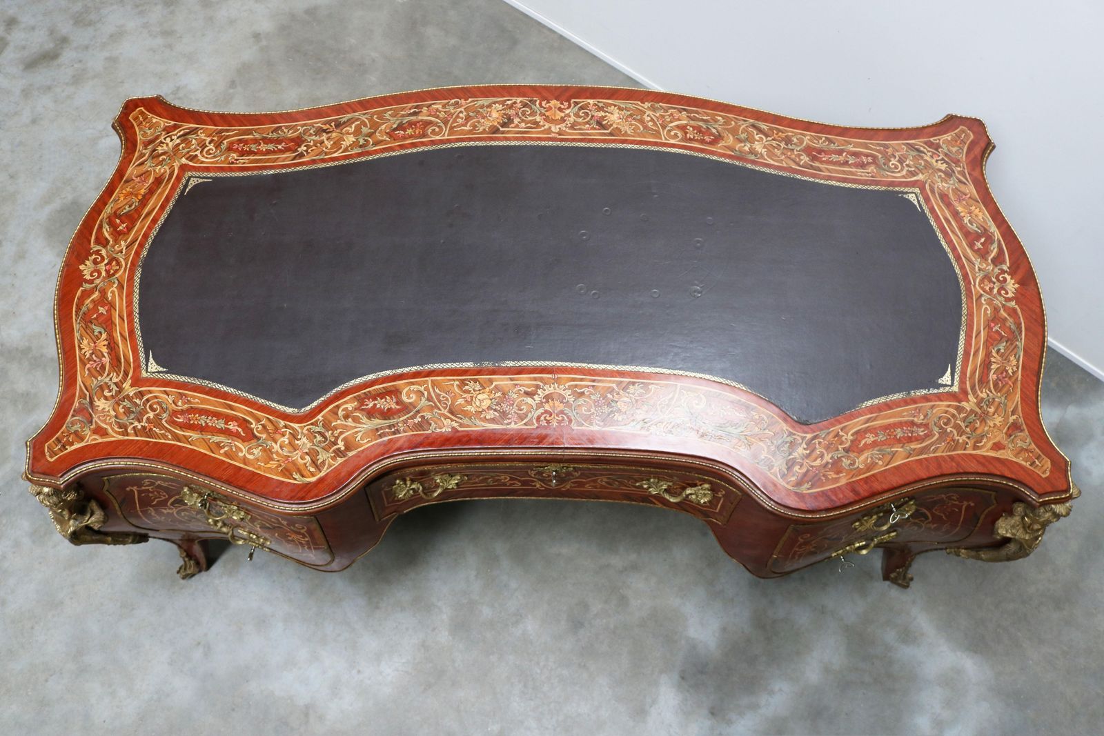 Furniture Rounded Italian Executive Desk In Louis XV Style Marquetry Bronze 1950 Inlaid photo