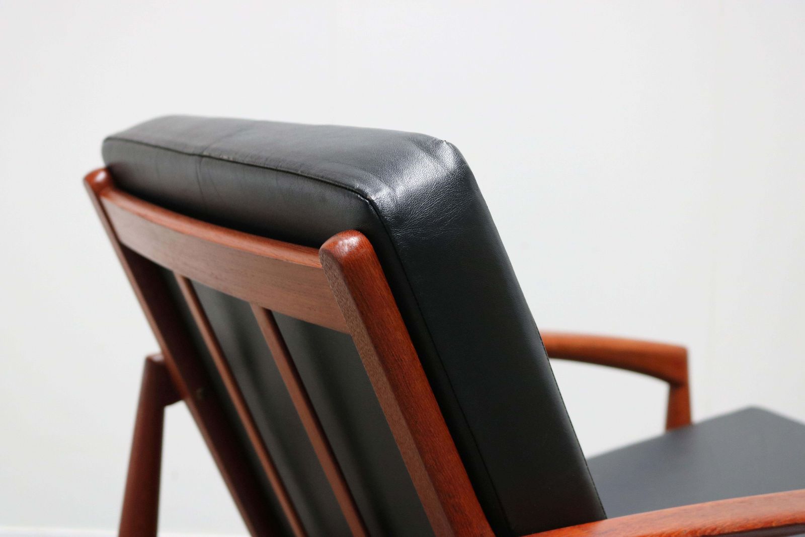 Pair Of Danish Design Paper Knife Lounge Chairs By Kai Kristiansen In Teak Black photo 7035.0