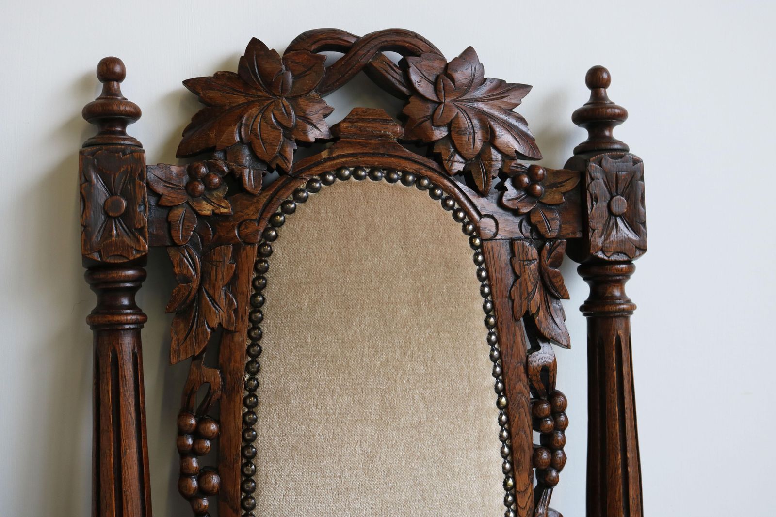 Set Of 4 French Renaissance Revival Hunting Style Chairs Carved Oak Black Forest photo Furniture
