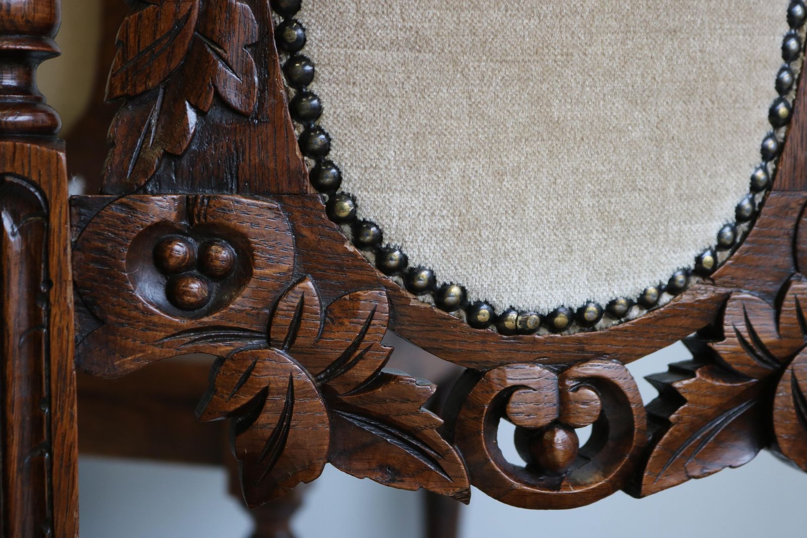 photo for sale Set Of 4 French Renaissance Revival Hunting Style Chairs Carved Oak Black Forest