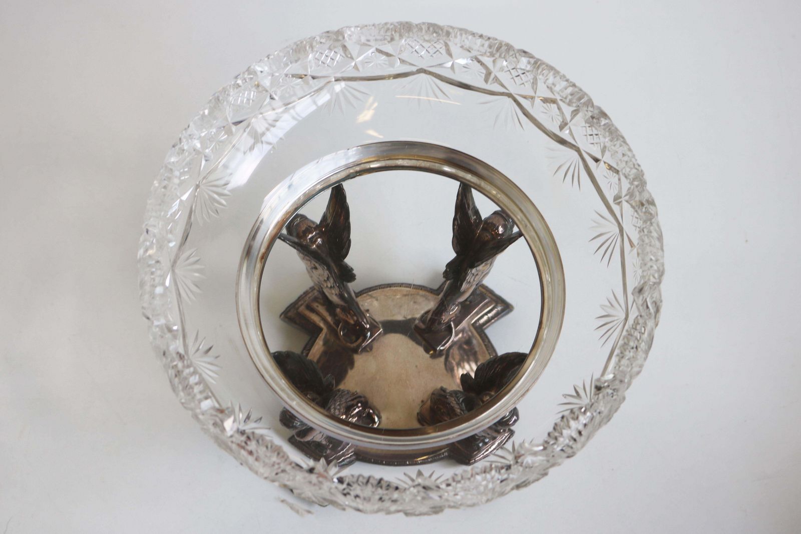 photo for sale Antiek Wmf Art Nouveau Tafelstuk, Verzilverd Met Kristallen Glazen Schaal – Egyptian Revival