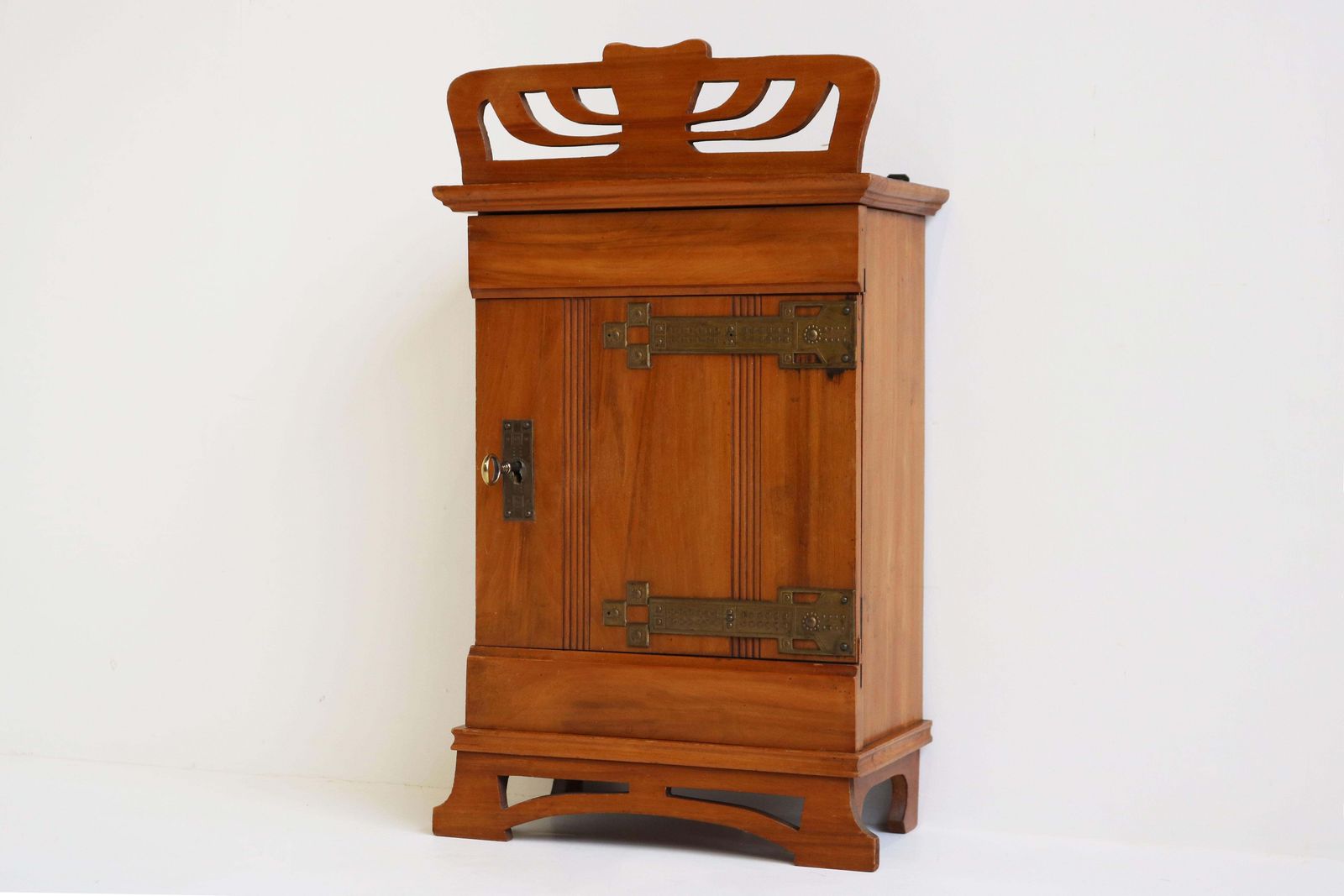 Dutch Antique 1910 Art Nouveau / Jugendstil Wall Cabinet In Cherry Wood Brass photo for sale