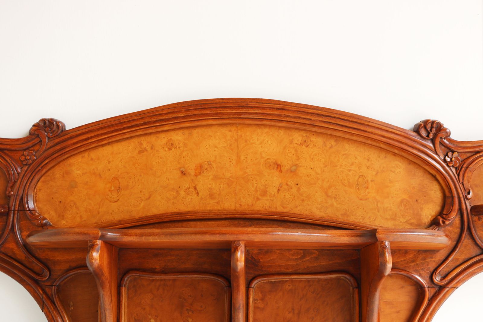 Rare Art Nouveau Wall Shelf By Eugene Gaillard France 1900 Jugendstil Walnut photo vinterior