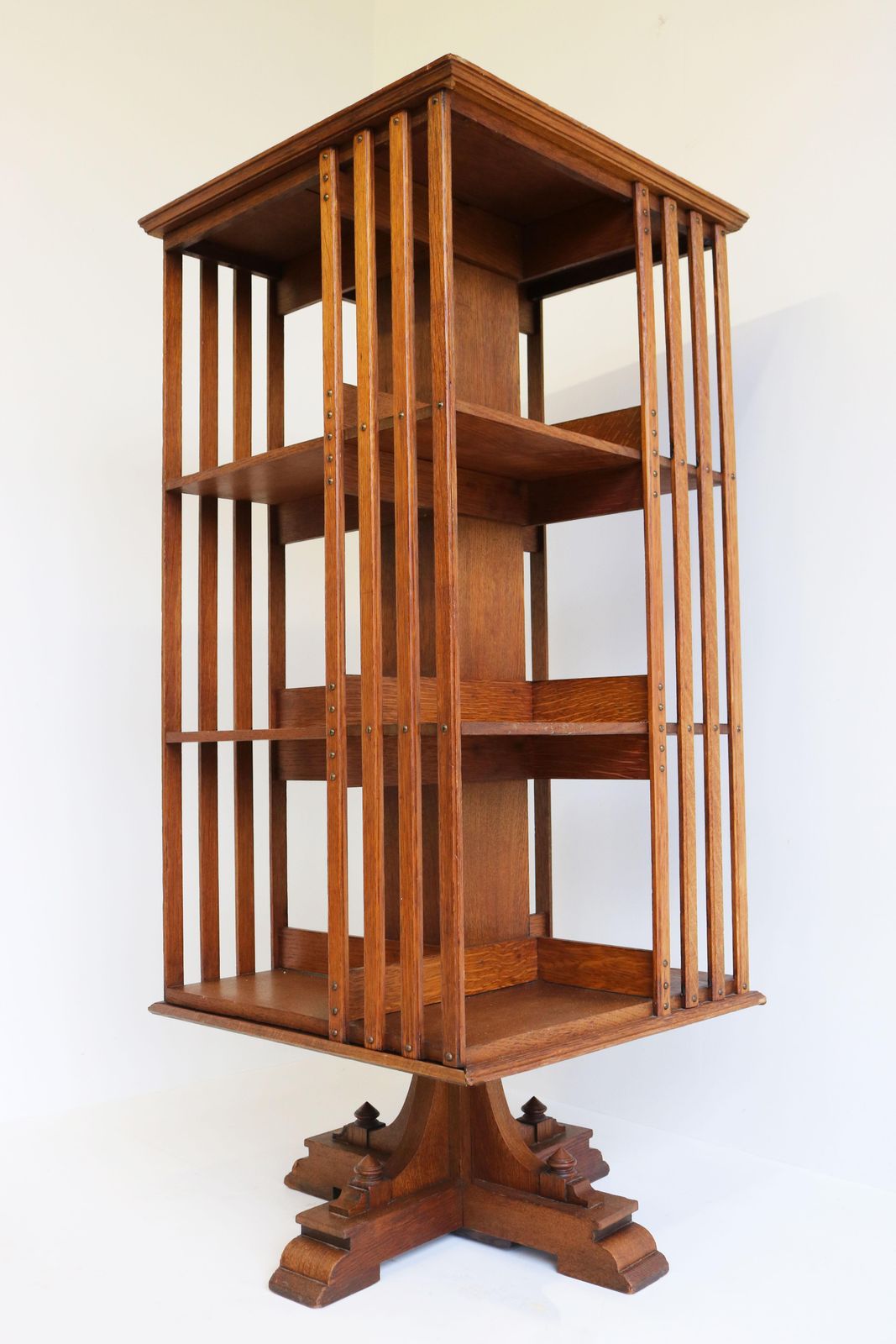 photo vinterior Zeldzame Grote Antieke Franse Art Deco Draaibare Boekenkast – Eiken – Studeerkamer/Bibliotheek/Kantoor