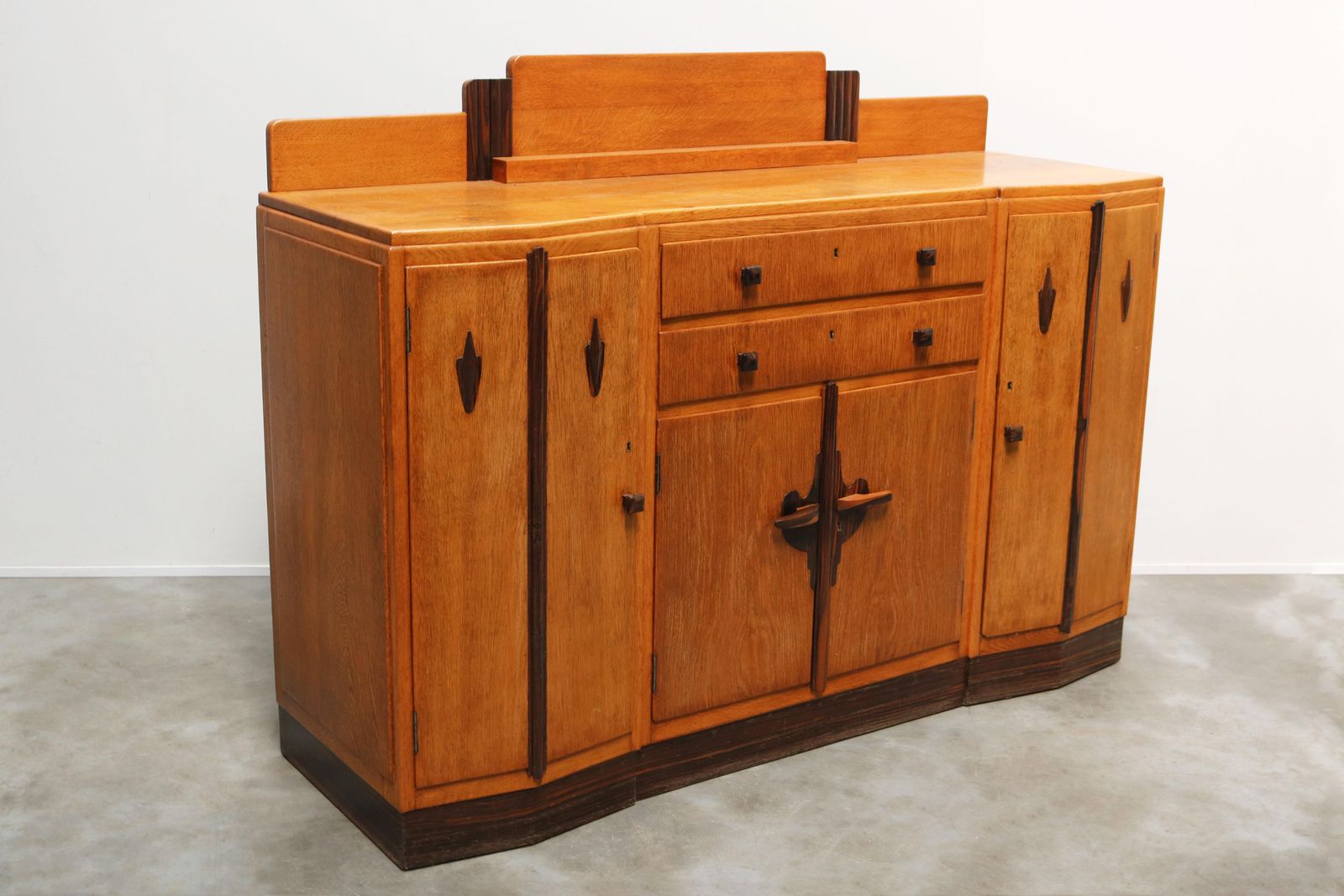 Nederlands Art Deco Amsterdam School Dressoir Van Massief Europees Eiken, 1910 photo buy
