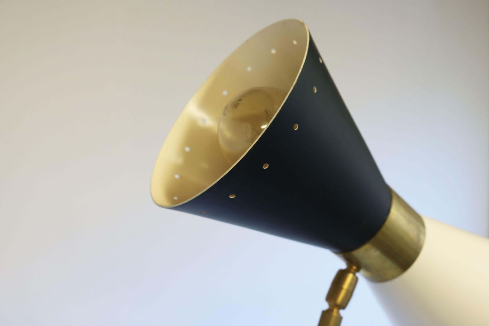 Minimalistische Italiaanse Vloerlamp In Stilnovo Stijl, Jaren 1950, Messing, Mid Century Design photo vinterior