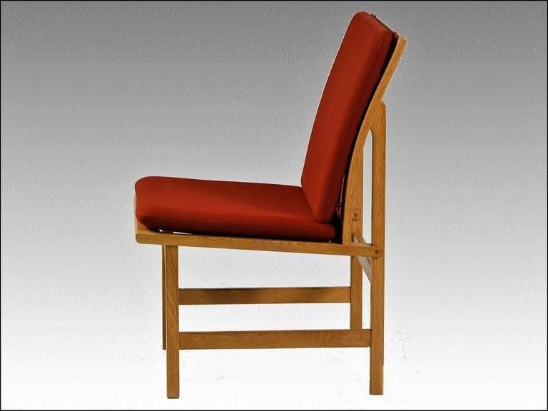 1960s Børge Mogensen Model 3232 Lounge Chairs In Oak And Red Fabric photo for sale