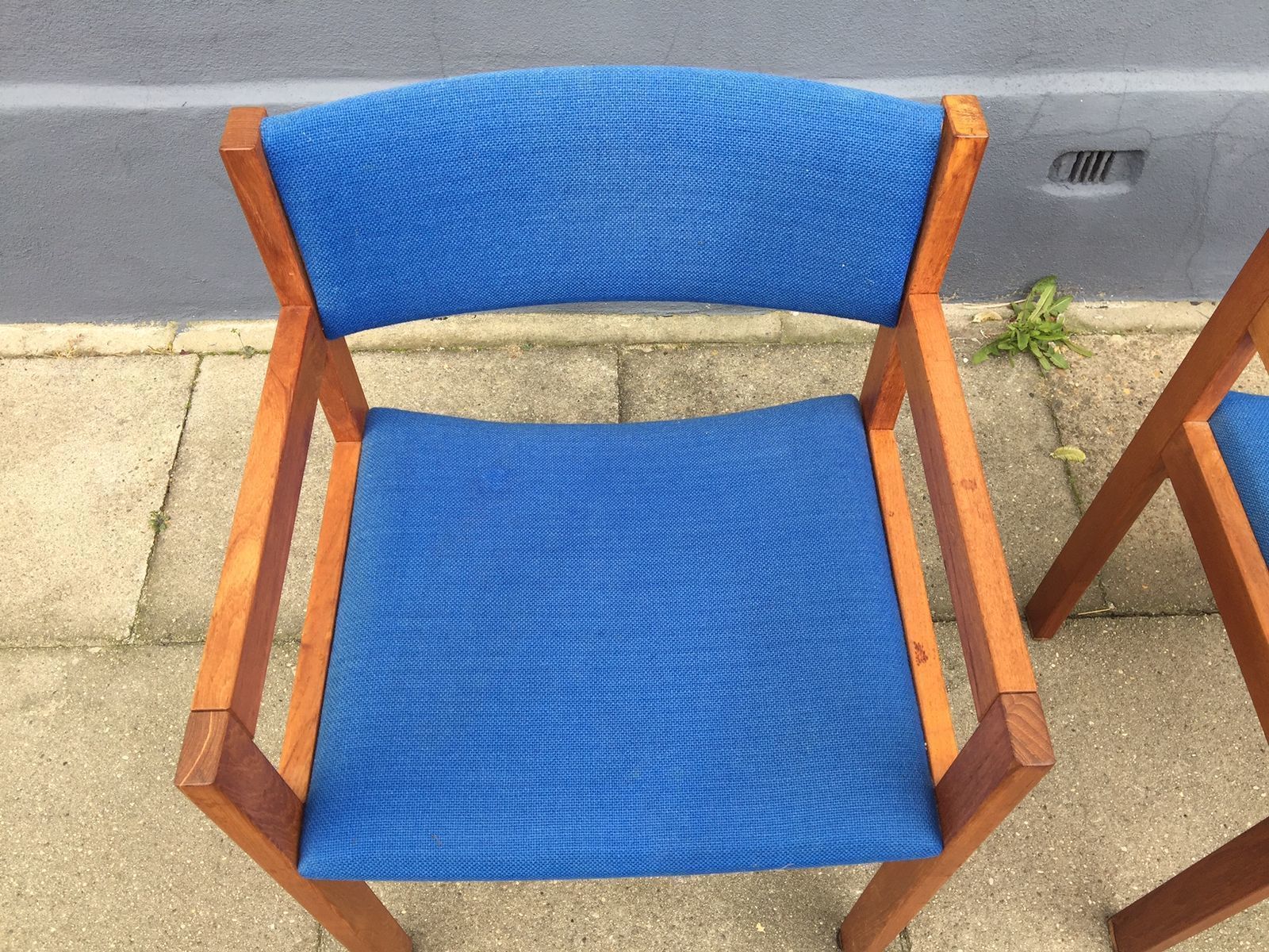 Mid Century Cubist Teak Armchairs By Erik Kirkegaard For Høng, 1960s, Set Of 2 photo vinterior