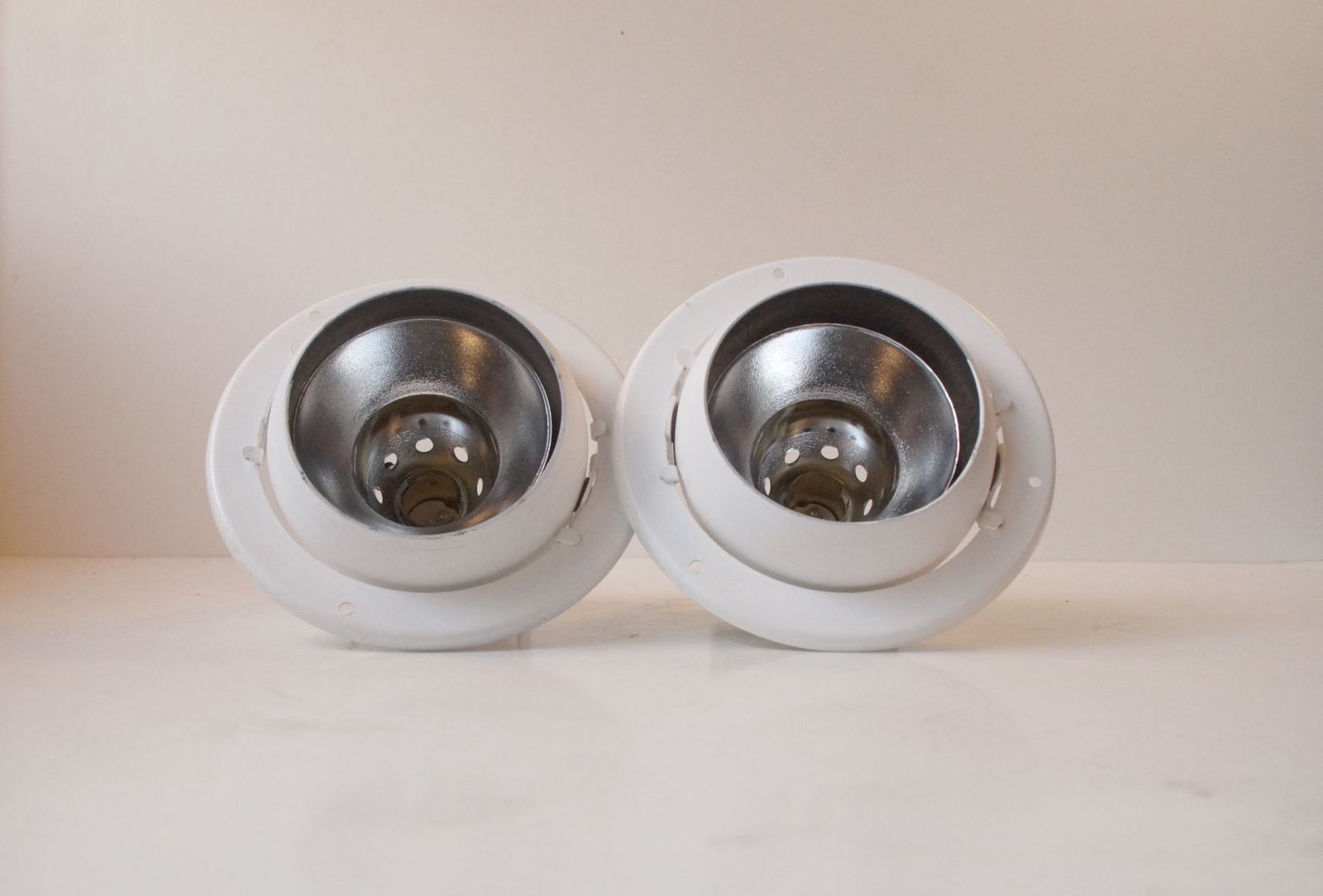White Spherical Spot Lights By Louis Poulsen Denmark, Set Of 2 photo vinterior