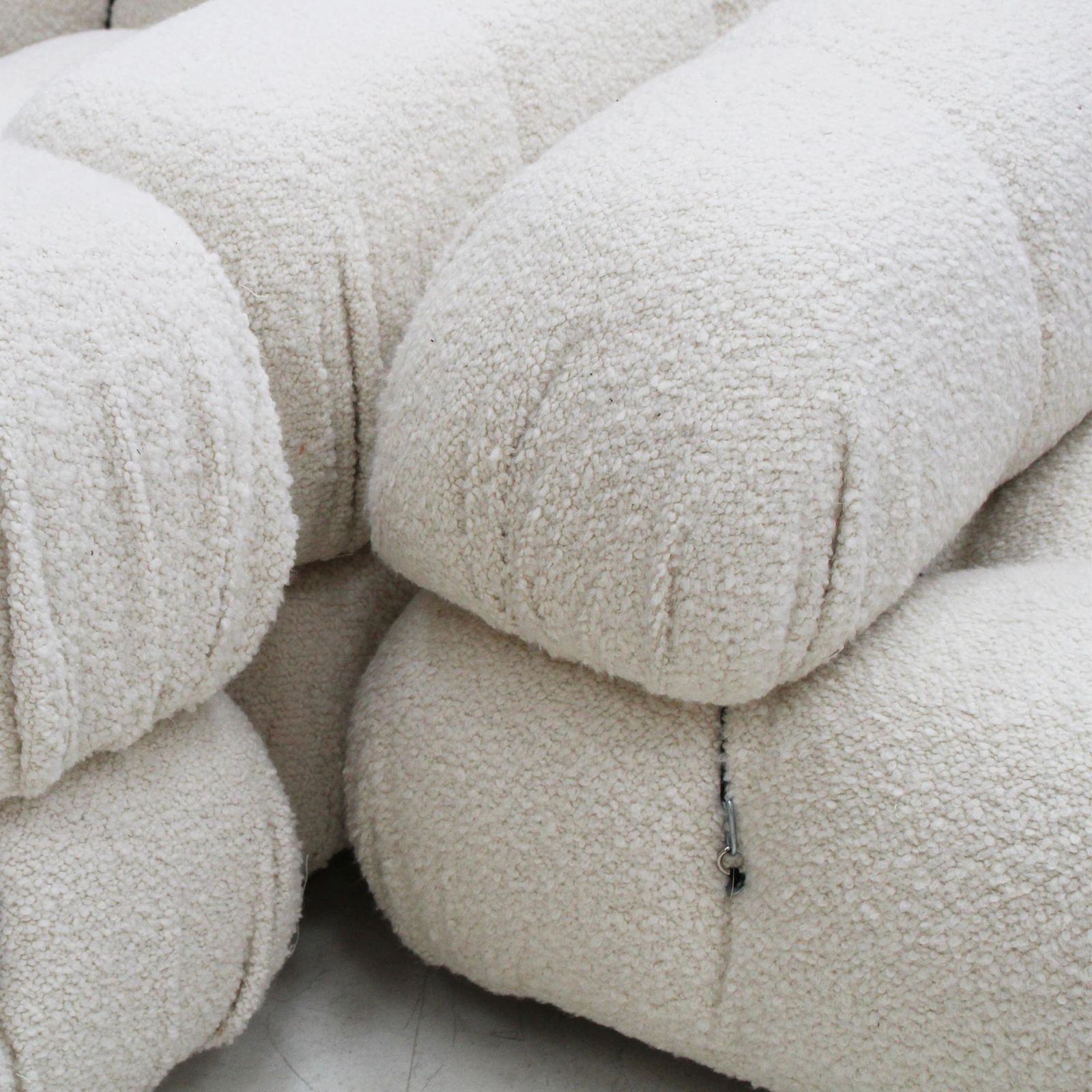 Mario Bellini For B&B Italia "Camaleonda" White Bouclé Fabric Modular Sofa photo vinterior