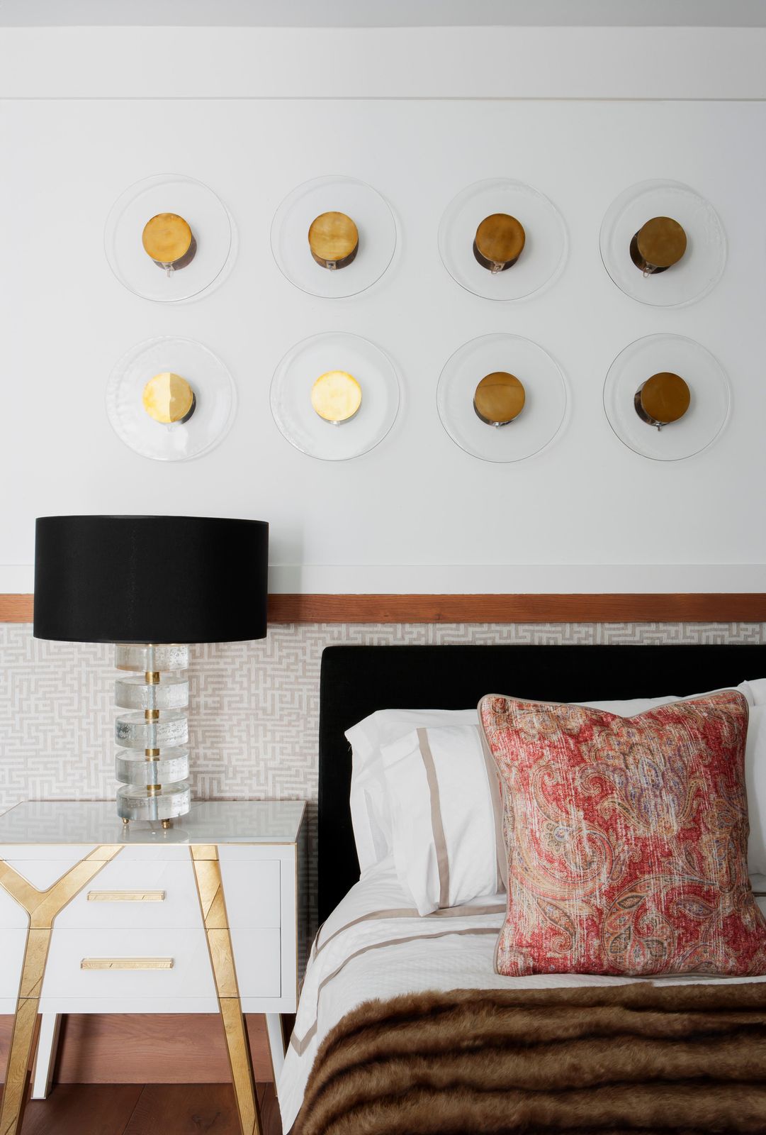 Contemporary Solid Wood And Glass Italian Pair Of Bedside Tables By L.A. Studio photo vinterior