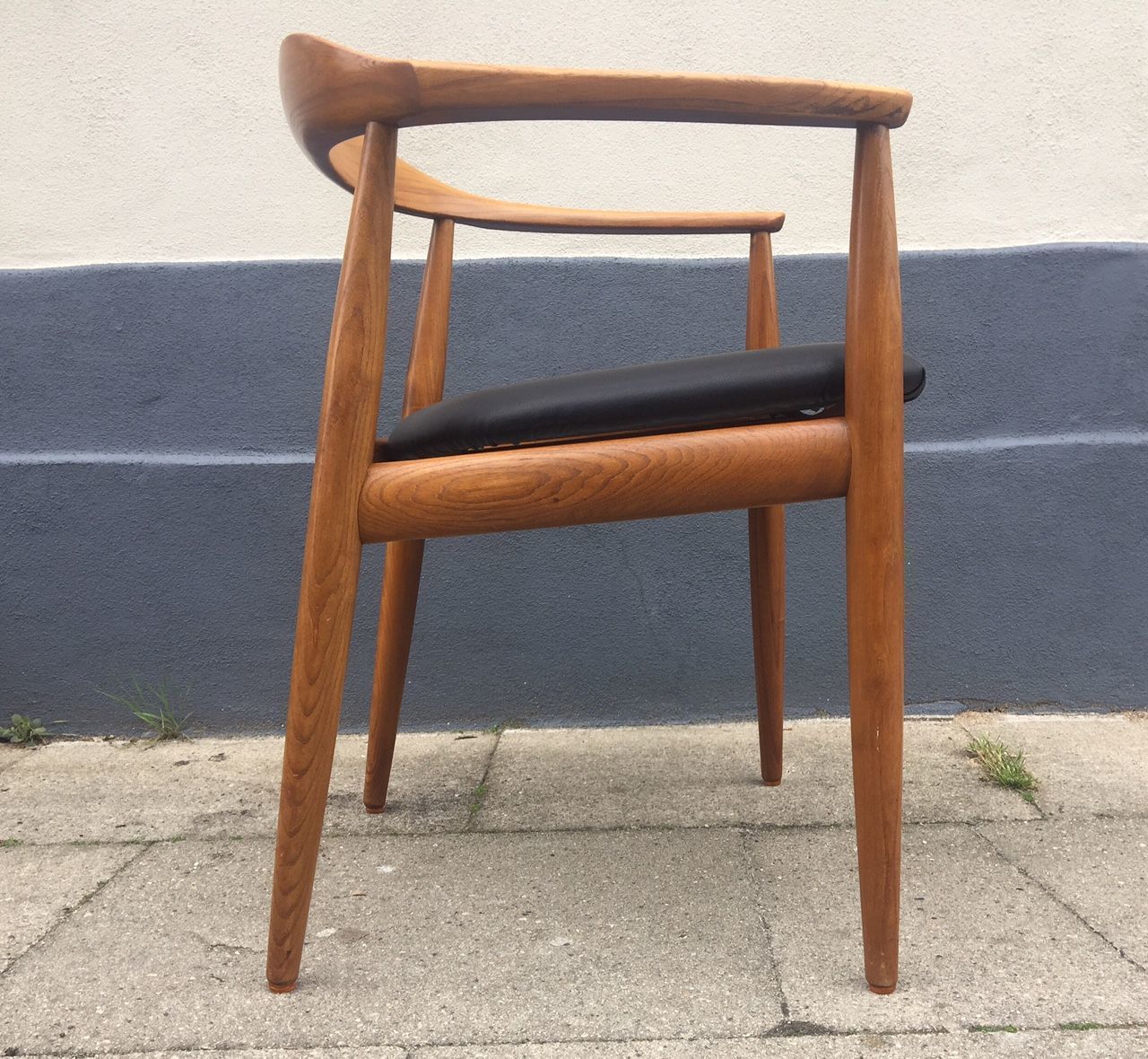 Danish Mid Century Elm Armchair By Illum Wikkelsø For Niels Eilersen, 1950s photo furniture