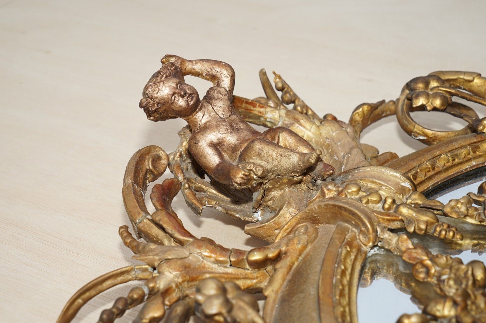 photo furniture Original Circa 1800 Gold Gilt Frame Girandole Mirror Carved Cherub Putti Angel