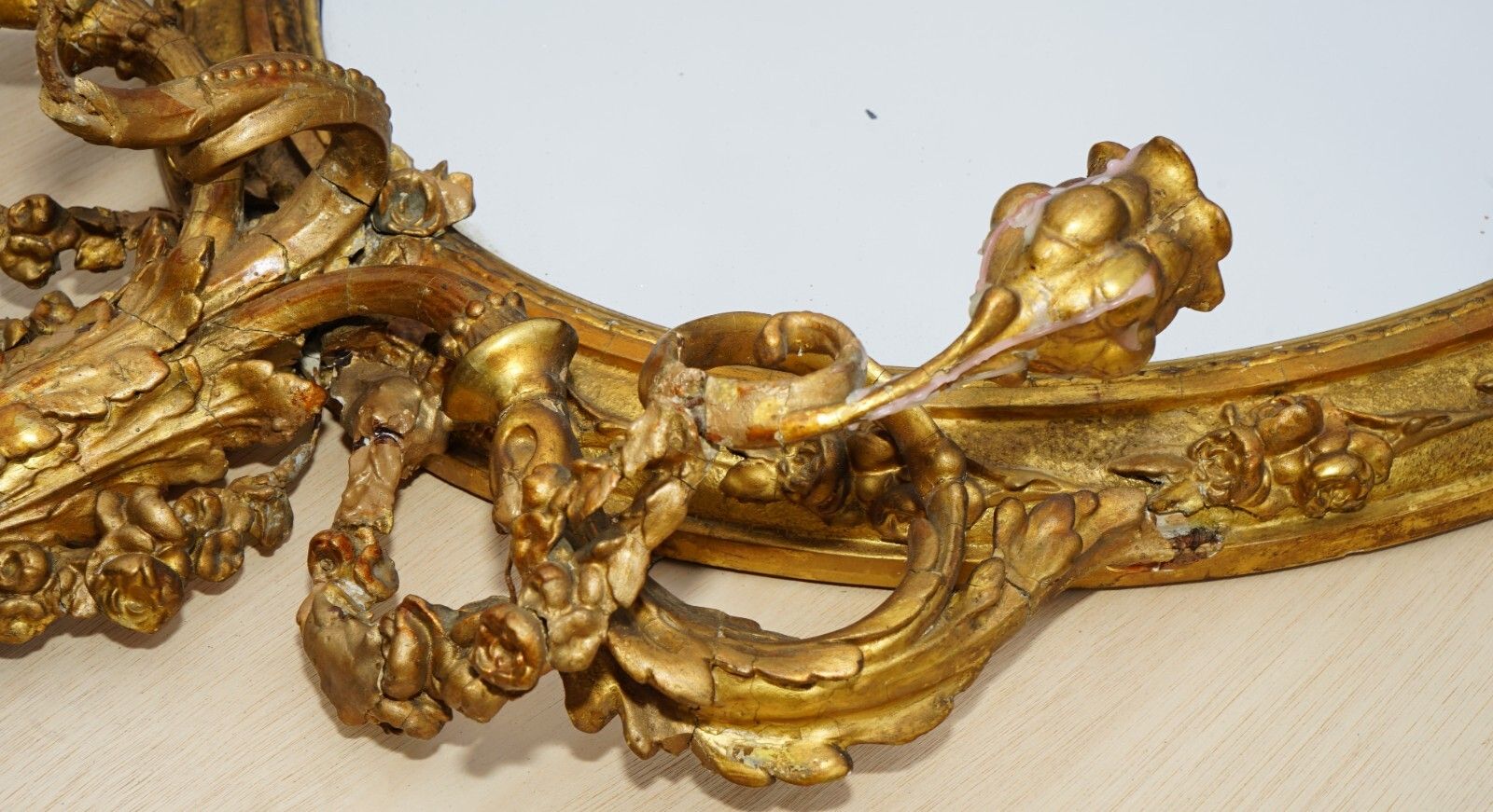 photo vinterior Original Circa 1800 Gold Gilt Frame Girandole Mirror Carved Cherub Putti Angel
