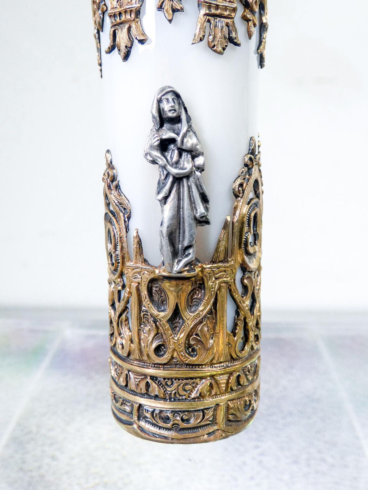 Perfume Holder Vial In Neo Gothic Style, Vermeil Silver, Opaline Glass, 19th C photo vinterior