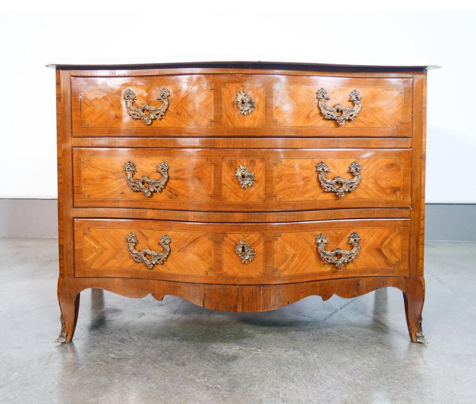 Comò Cassettone Luigi XV Originale D'epoca. Prima Metà Del Settecento photo Furniture