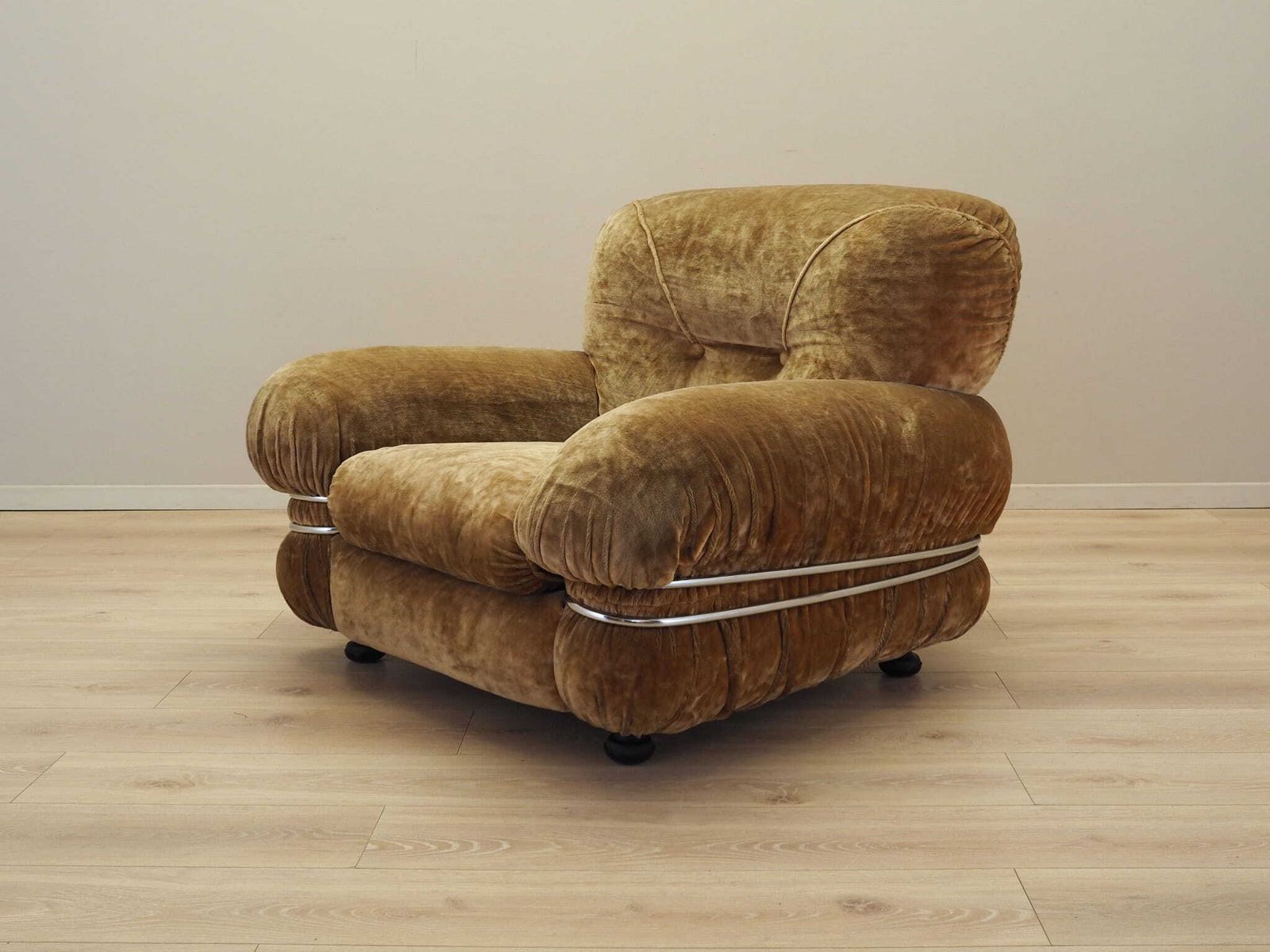 Velour Armchair, Italian Design, 1970s, Production: Italy photo Furniture