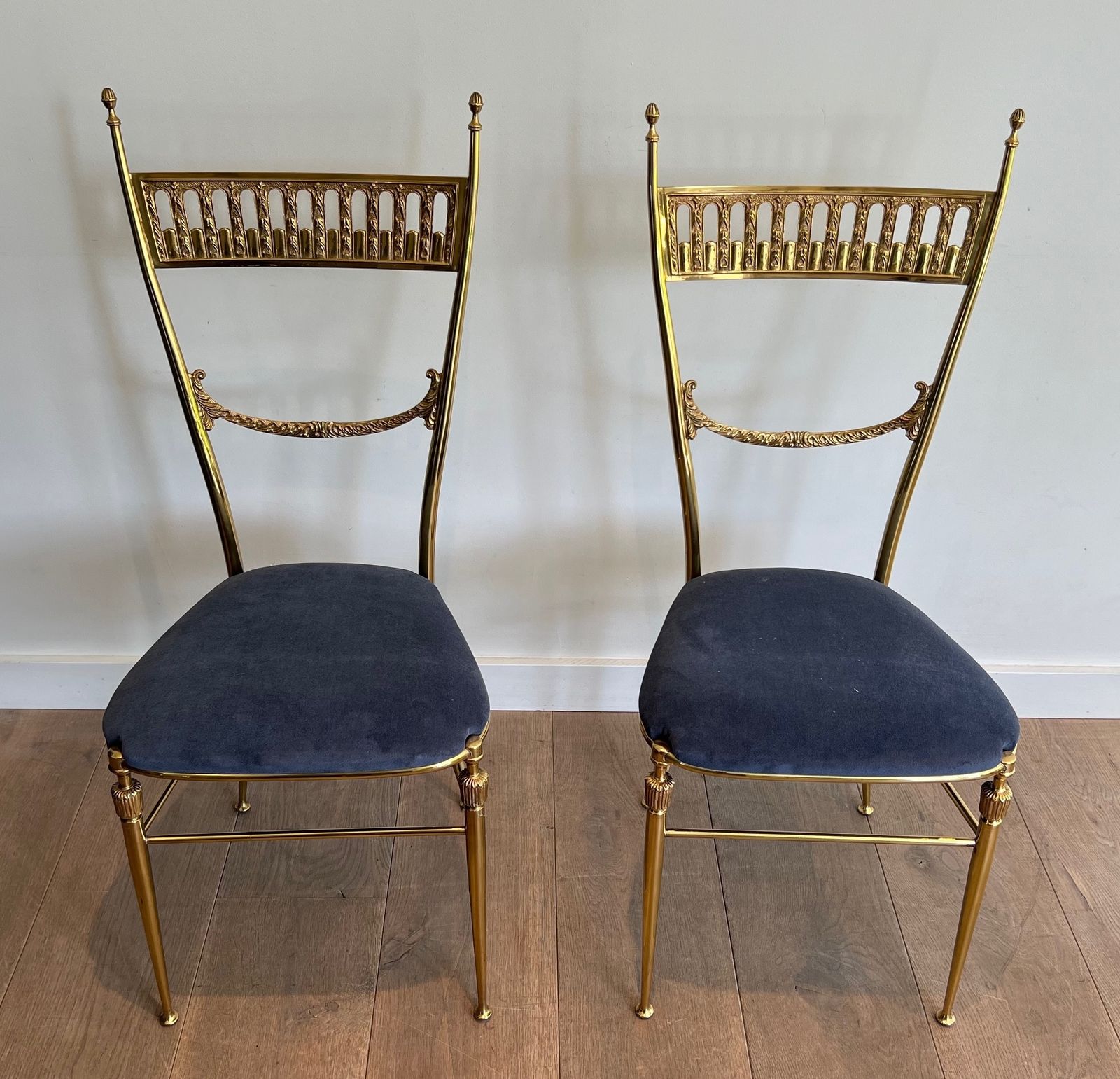 2850.0 Pair Of Neoclassical Brass Chairs From Maison Jansen photo