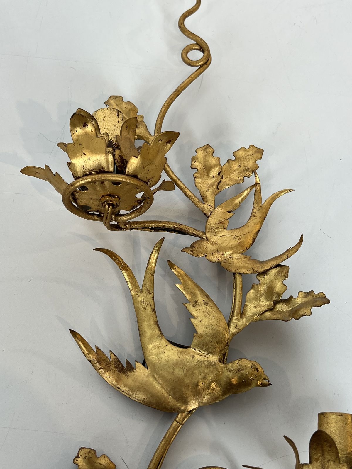 Pair Of Bird Wall Lights In Gilded Metal In The Style Of Maison Baguès photo vintage