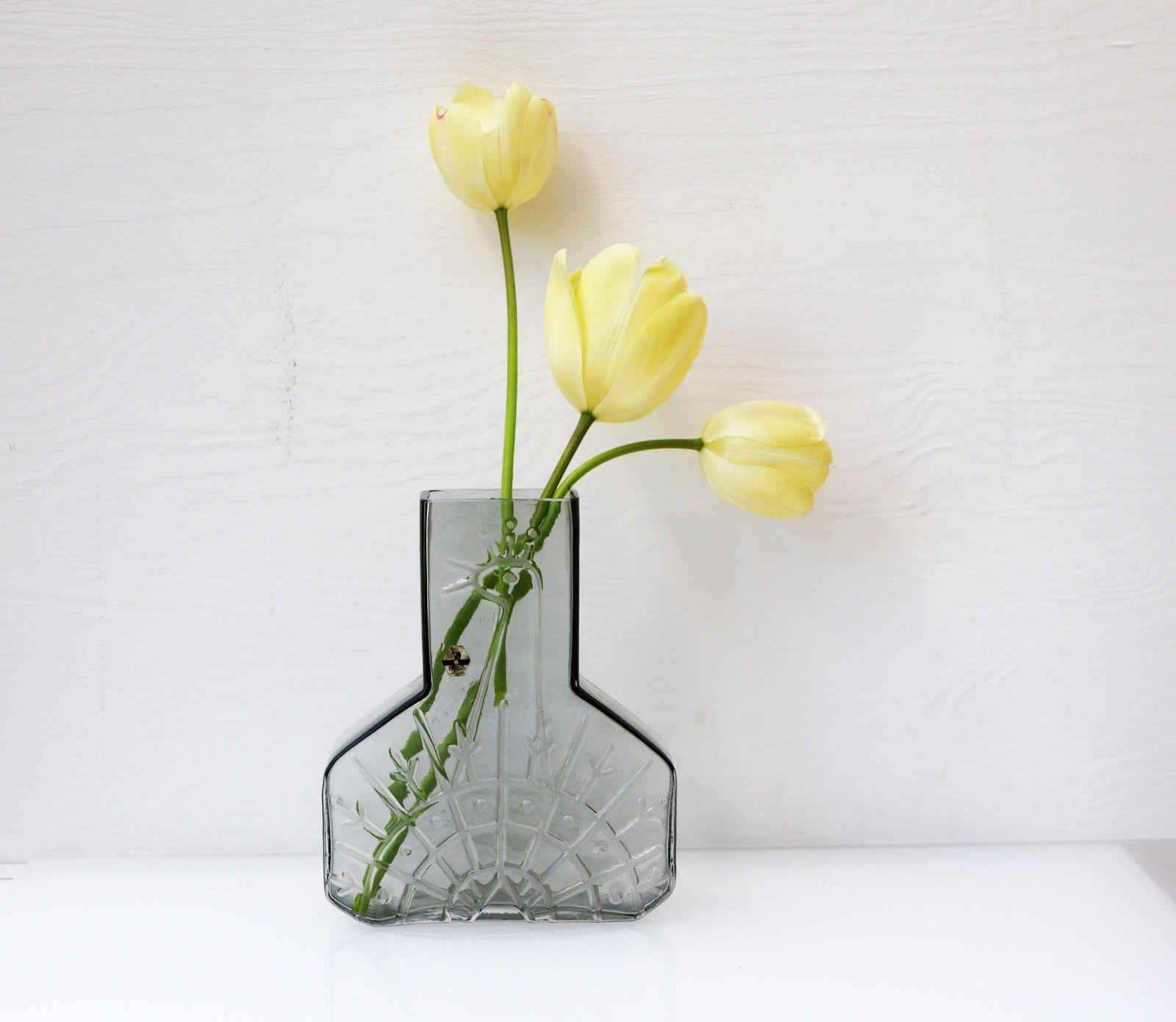 Mid Century Scandinavian Modern Art Glass Vase By Wiktor Berndt For Flygsfors photo vintage