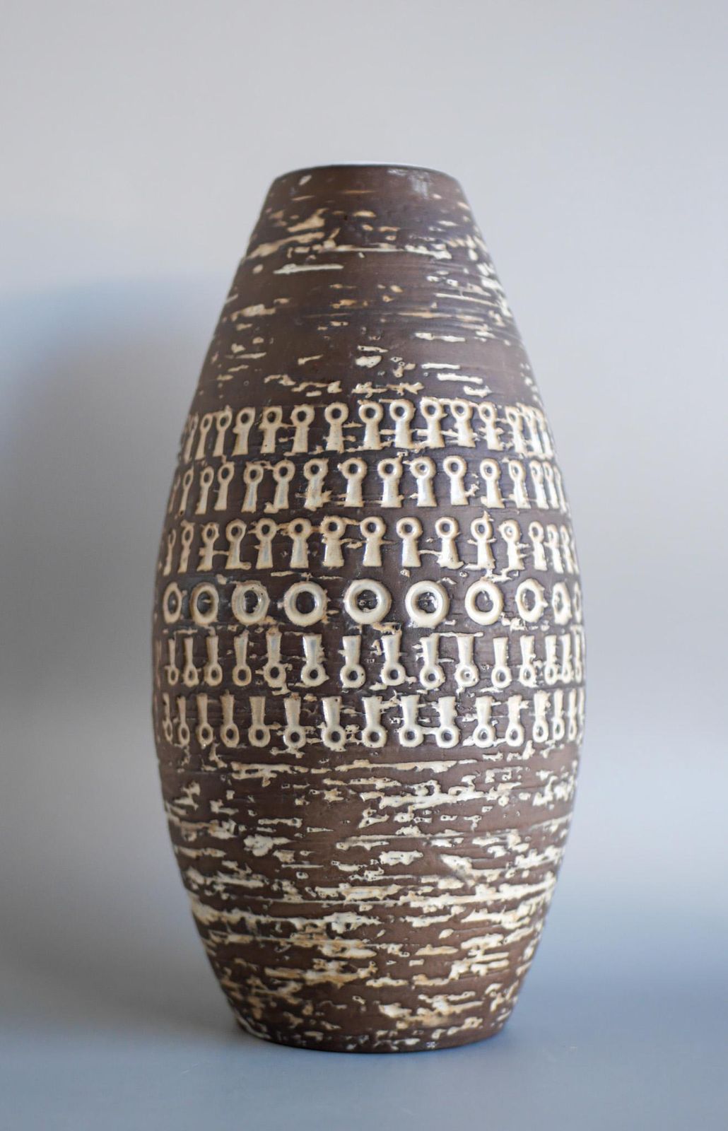 photo furniture 'Mexico' Vase By Mari Simmulson For Upsala Ekeby, Sweden