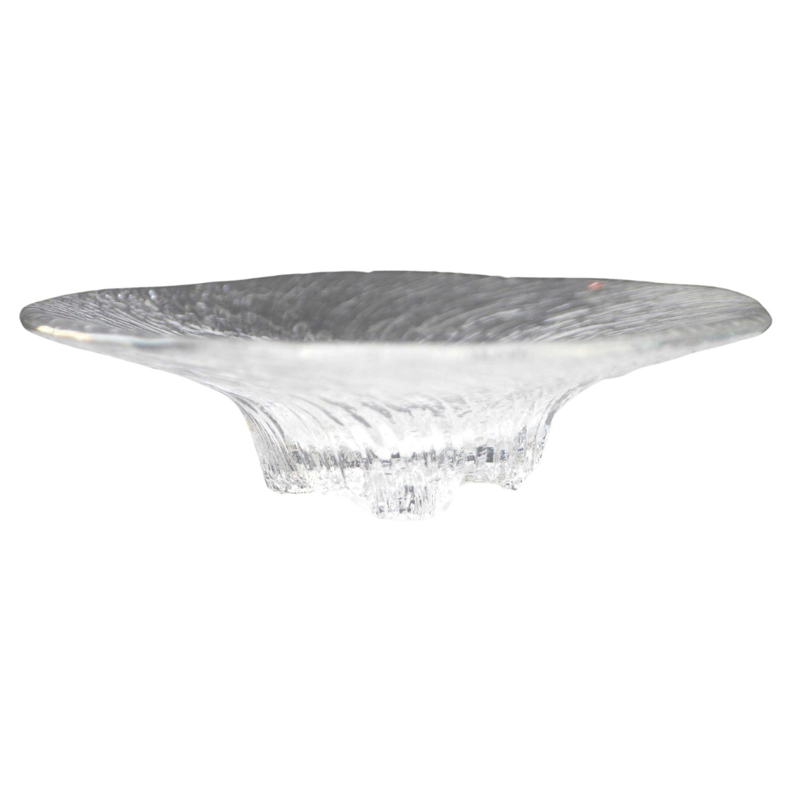 Fins Glasontwerp, Een Schaal "Avanti" Gemaakt Door Tapio Wirkkala Voor Iittala. photo furniture