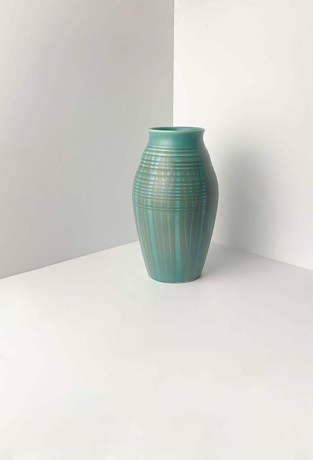 1950s Turquoise And Green Ceramic Vase, Colin Melbourne For Beswick, England photo vinterior